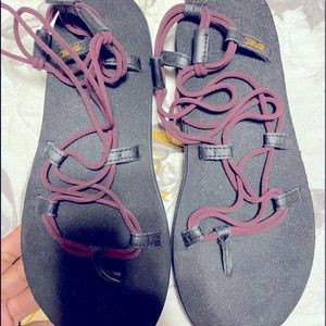 Women’s size 9 Teva sandals